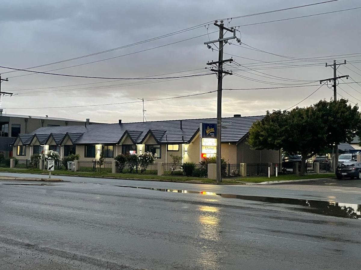 Shepparton Motor Inn Tudor House Motel Екстериор снимка