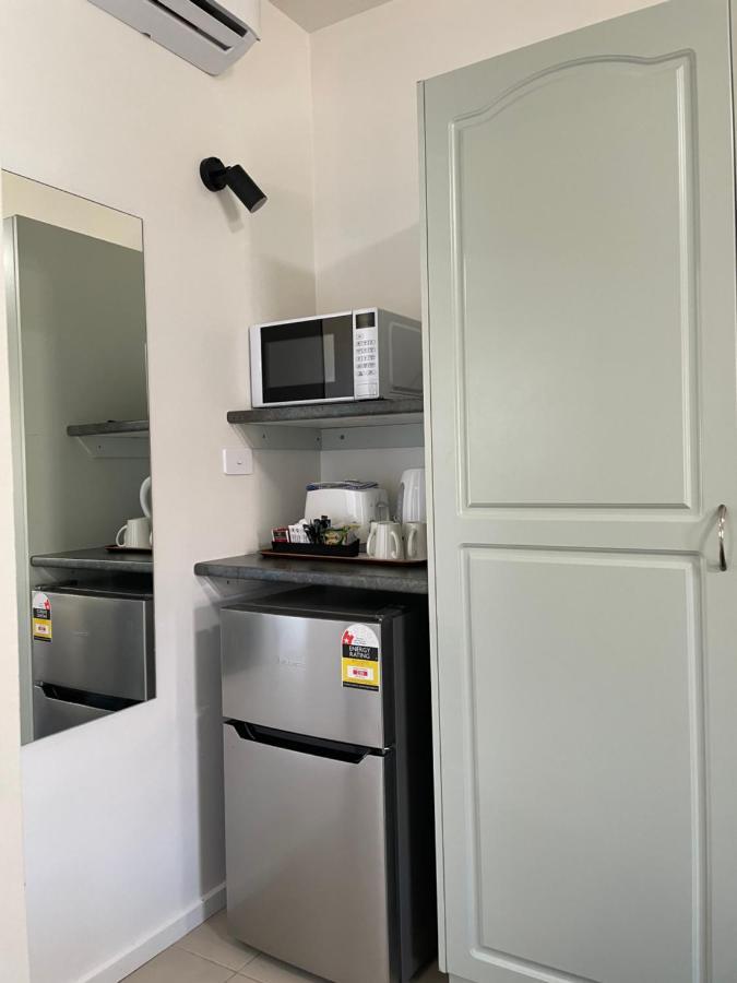 Shepparton Motor Inn Tudor House Motel Екстериор снимка