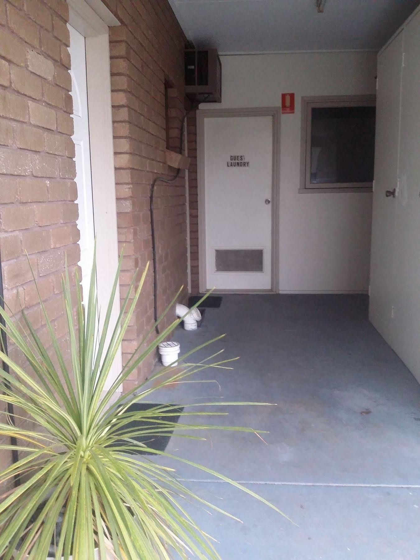 Shepparton Motor Inn Tudor House Motel Екстериор снимка