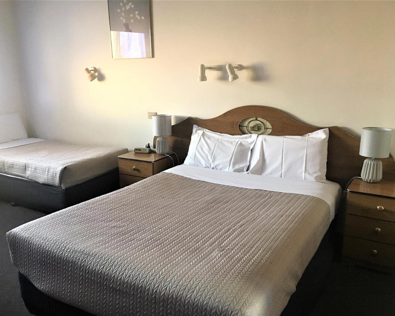Shepparton Motor Inn Tudor House Motel Екстериор снимка